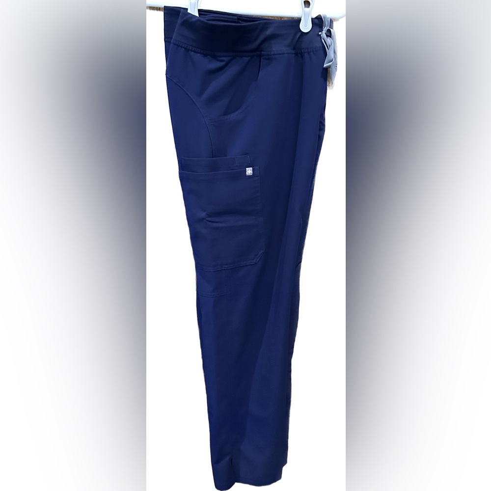 FIGS KADE CARGO SCRUB PANTS (Size LARGE/ Color NAVY)